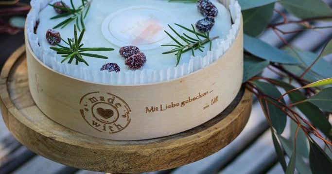 Saftiger Apfel-Schoko-Nußkuchen - Kuchen - Shop | Fräulein Zuckersüß