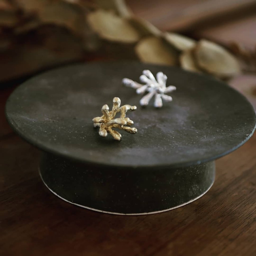 profile | YUKIKO MATSUI 植物金工アクセサリー作家