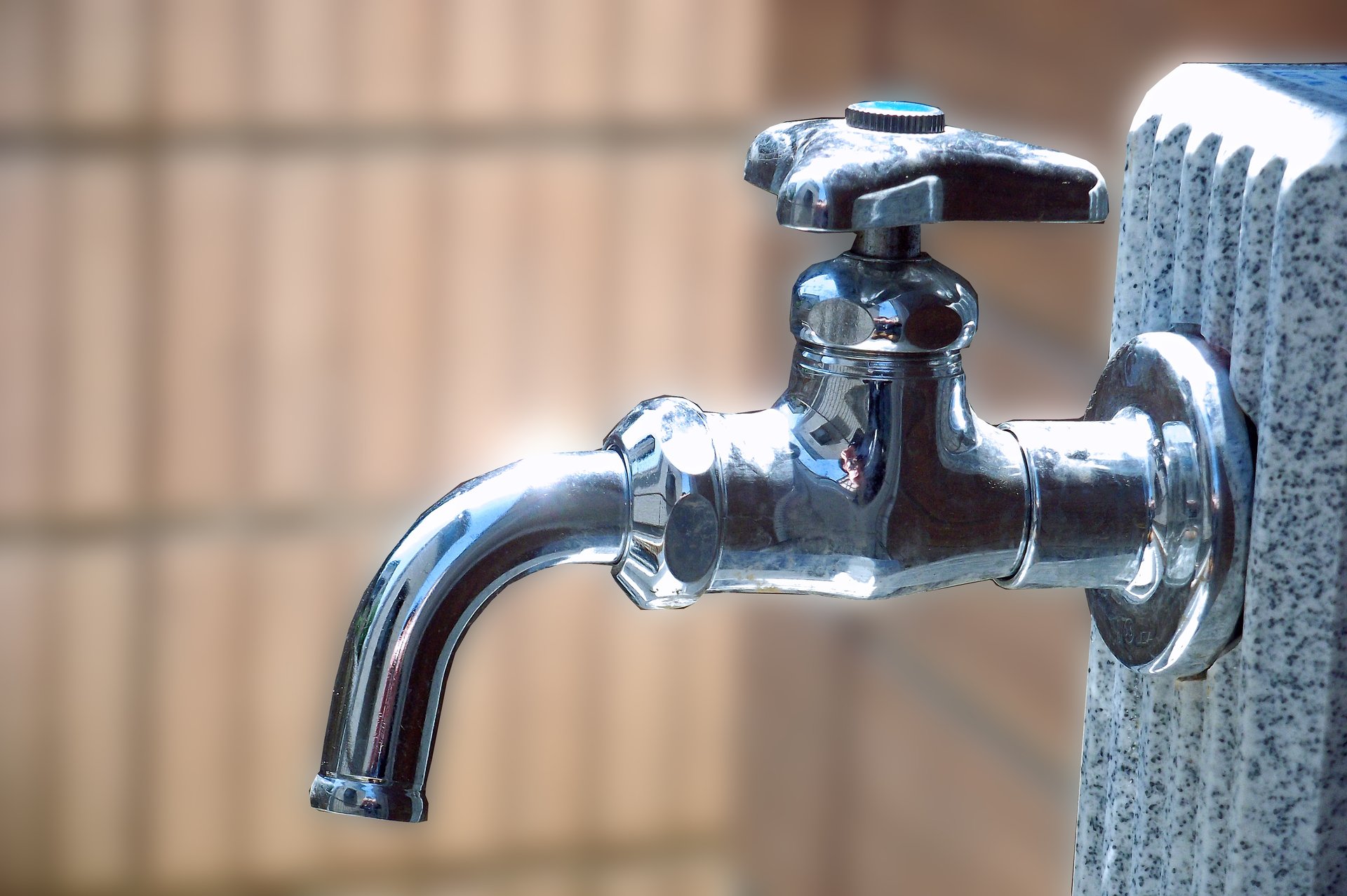 水漏れ詰まり修理 | 町の水道屋ラビット