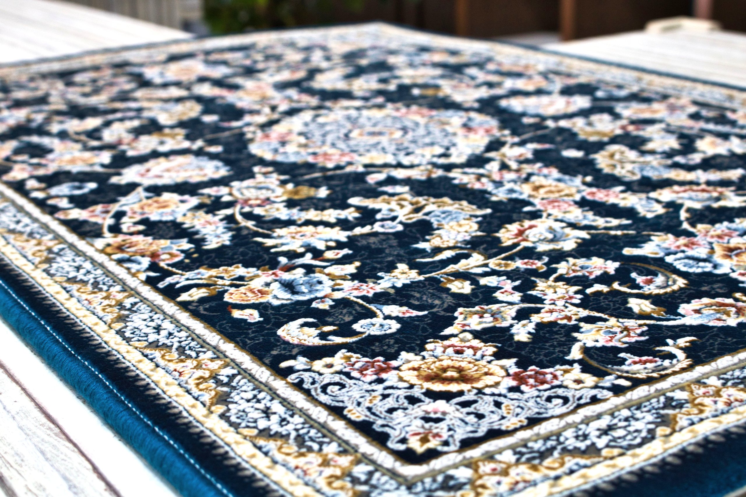 ラグ　輸入品 高級ウィルトン織 ペルシャ風絨毯 ディーパス Globe ルーブル