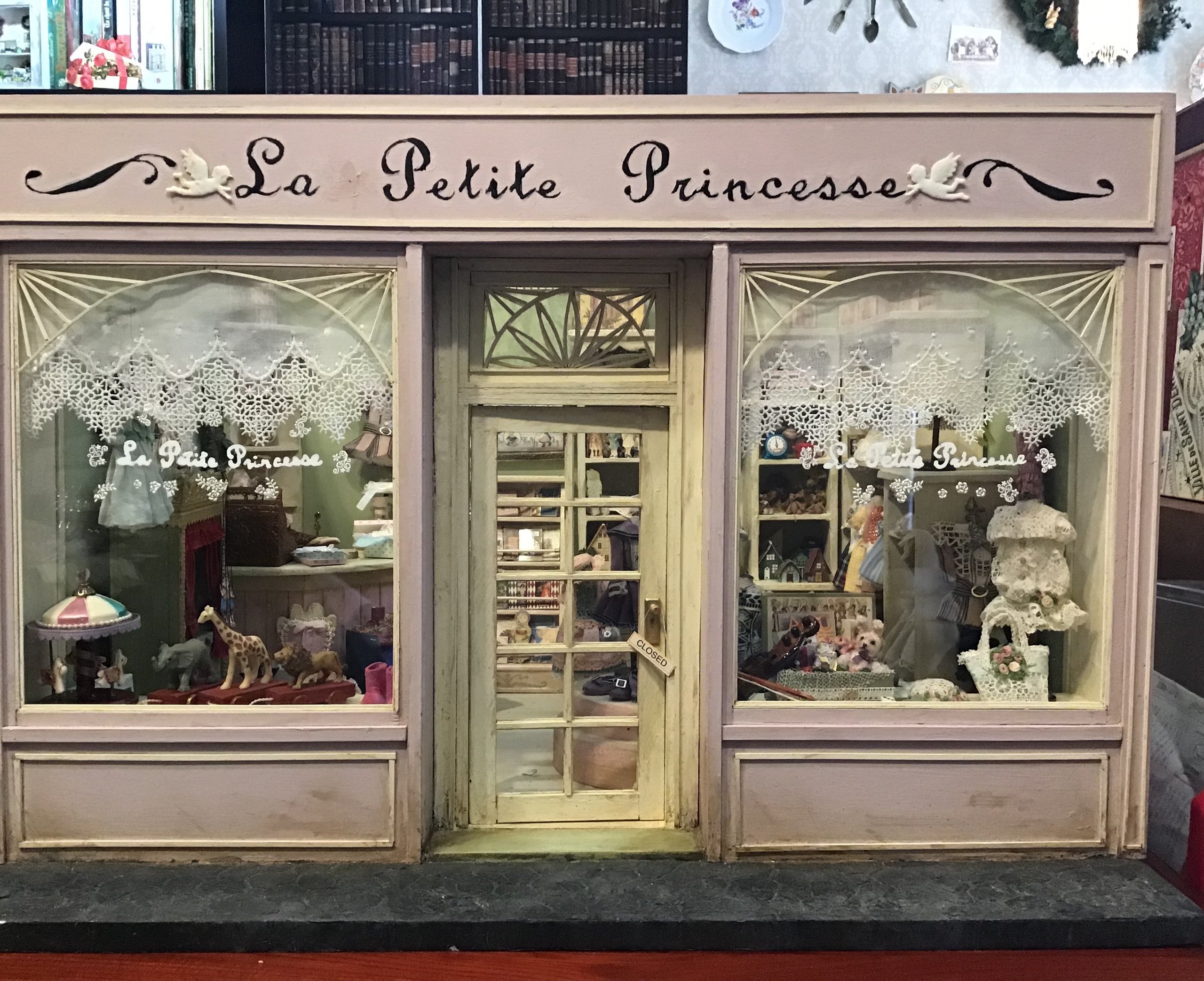 クリスマスローズ 船橋 | ドールハウスのChristmas Rose