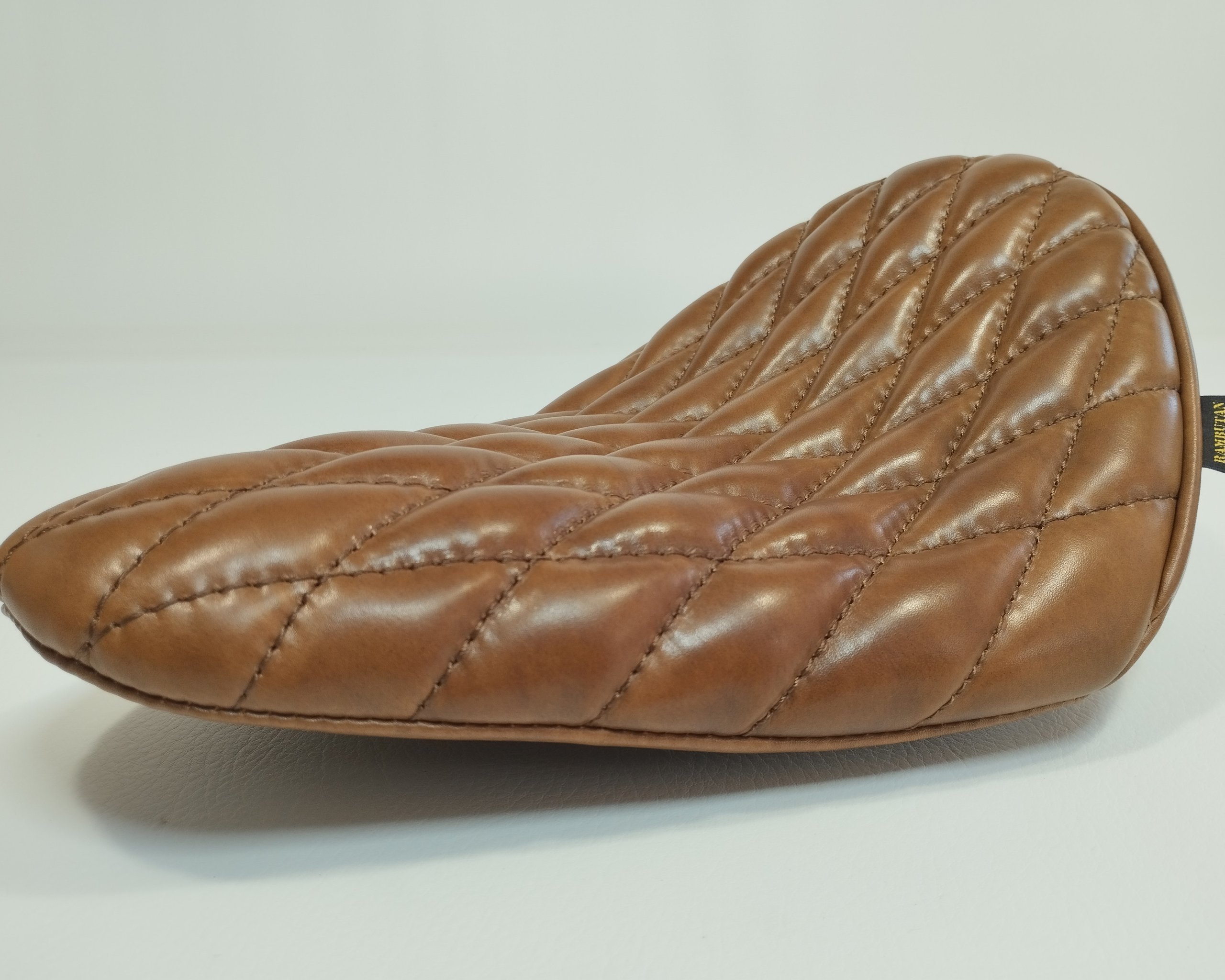 バイクシート新規・張替えのお店 | ランブータンバイクシート