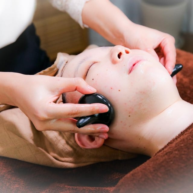 バザルトストーン、ホットストーン 極上のホットストーントリートメント✴︎バザルトストーン