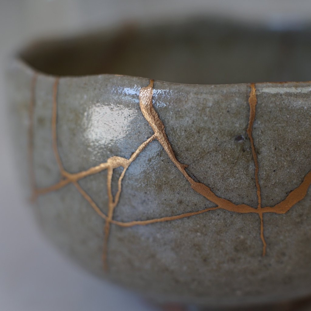 御深井　盃　金継ぎ Gallery | 金継ぎ つぎのば - kintsugi aikozushi