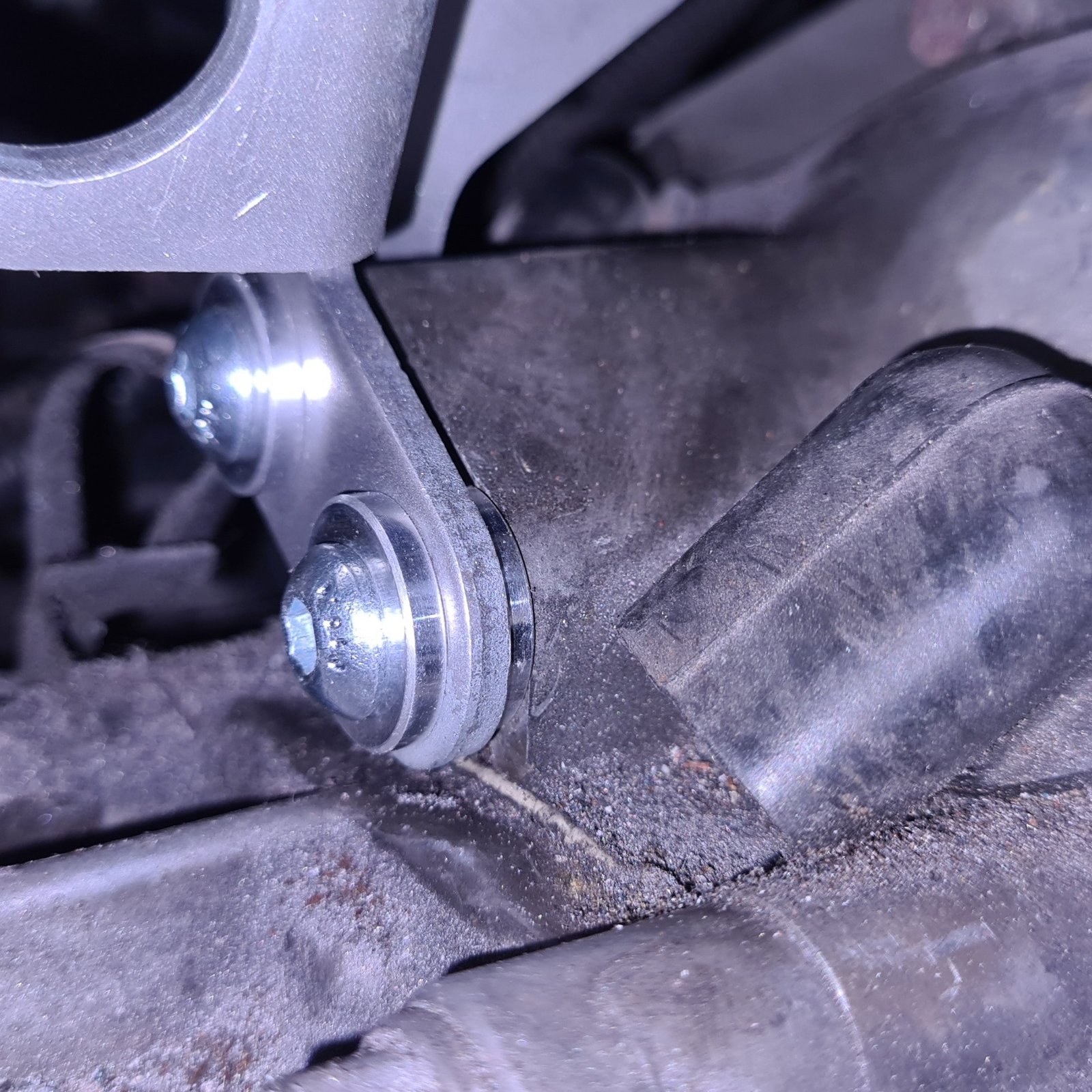 パーツ Sugarbigman Amazon.com: Energy Suspension 4.1106G Shifter Bushing for